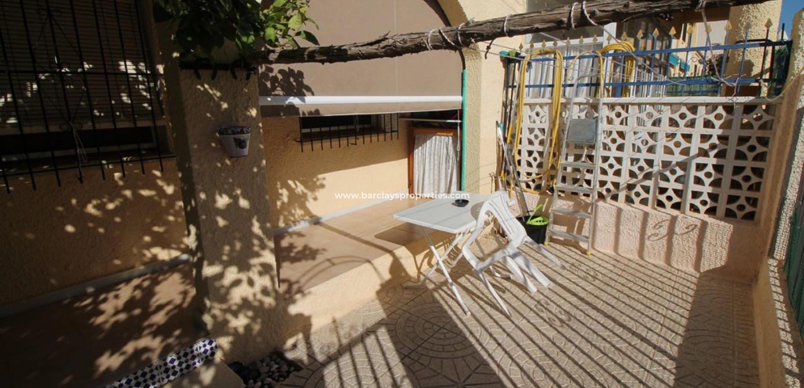 Resale - Reihenhaus - Urb. La Marina