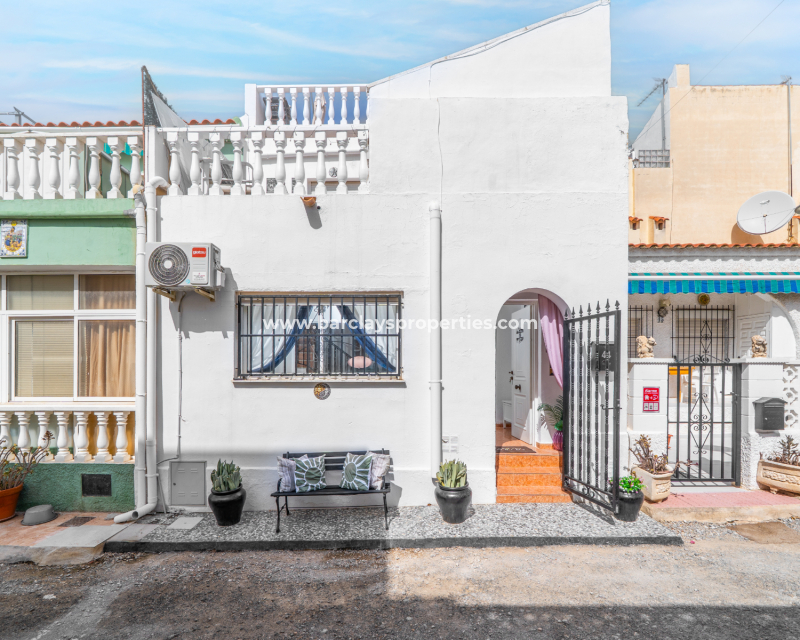 Resale - Reihenhaus - Urb. La Marina