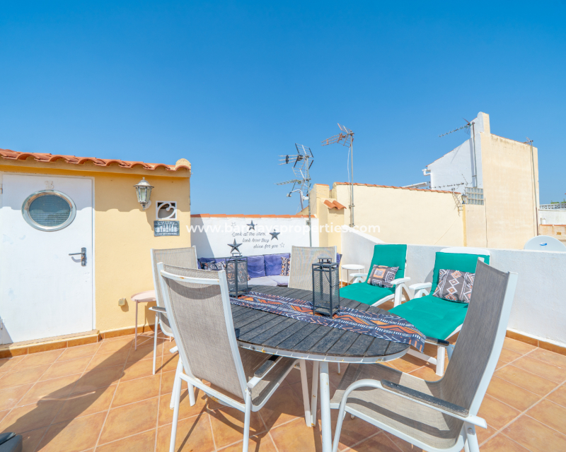 Resale - Reihenhaus - Urb. La Marina