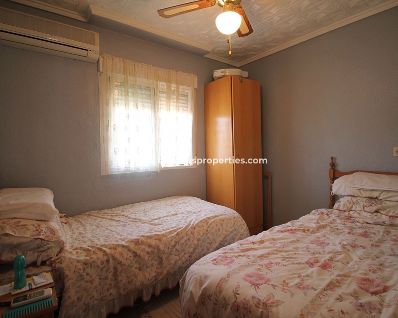 Resale - Reihenhaus - Urb. La Marina