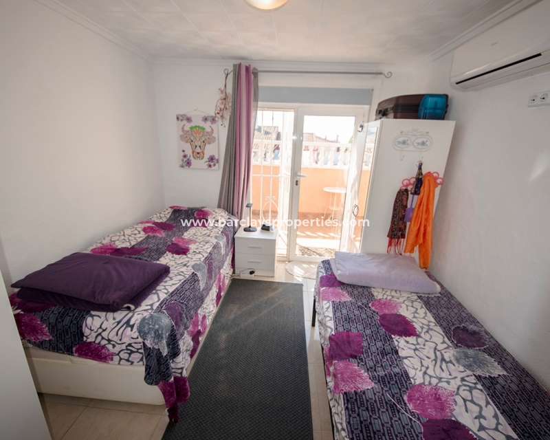 Resale - Reihenhaus - Urb. La Marina