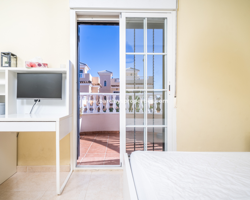 Resale - Semi-Detached - Urb. La Marina