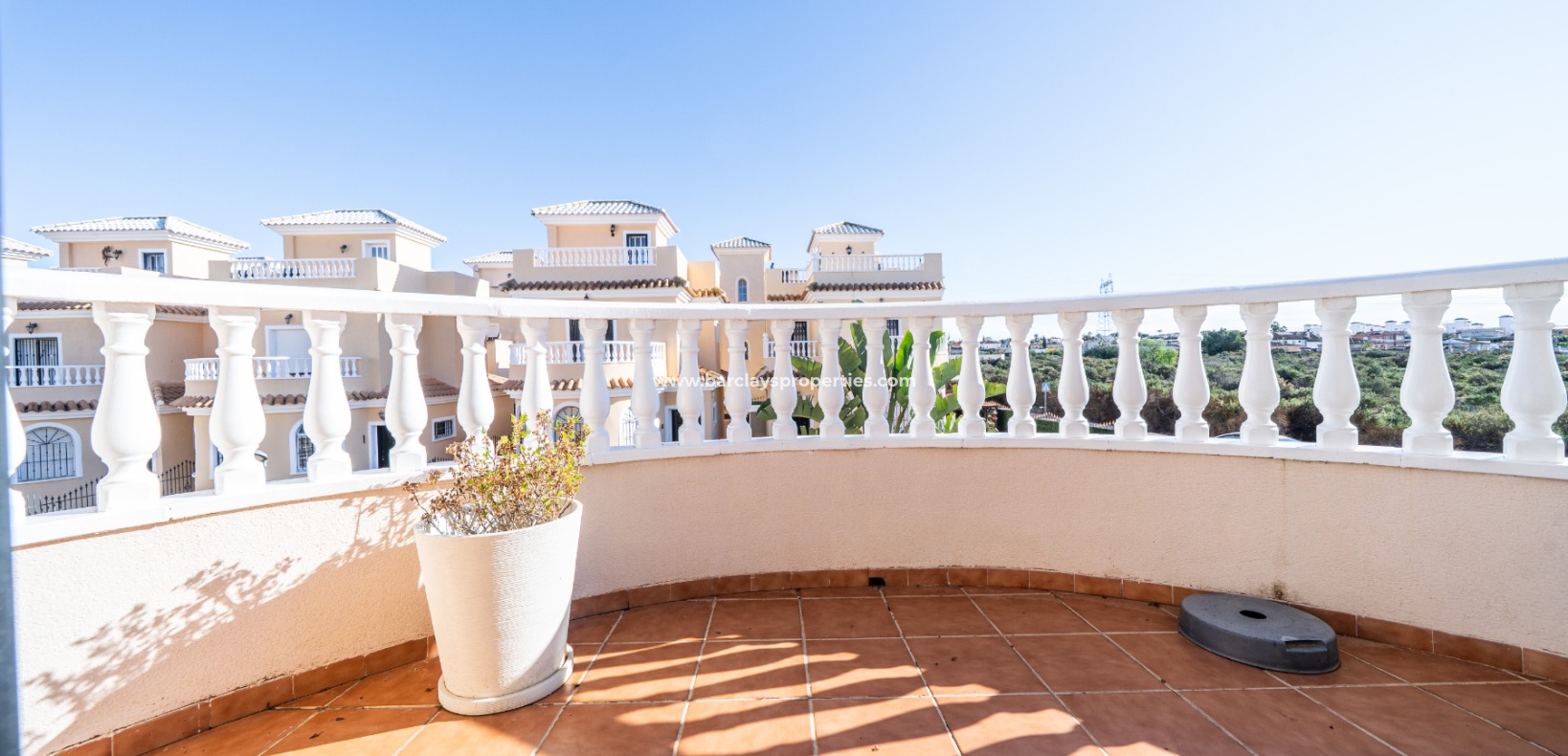 Resale - Semi-Detached - Urb. La Marina