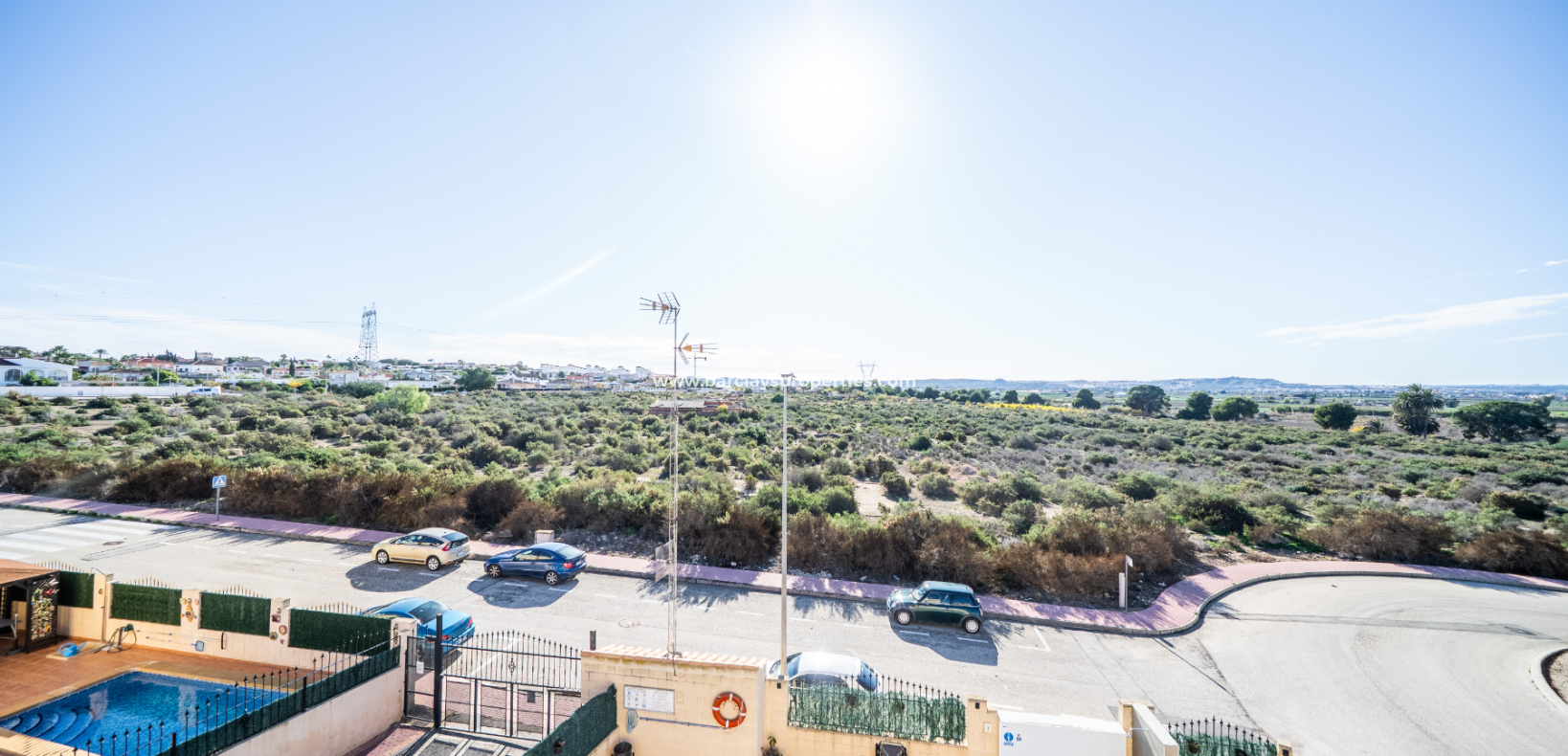 Resale - Semi-Detached - Urb. La Marina