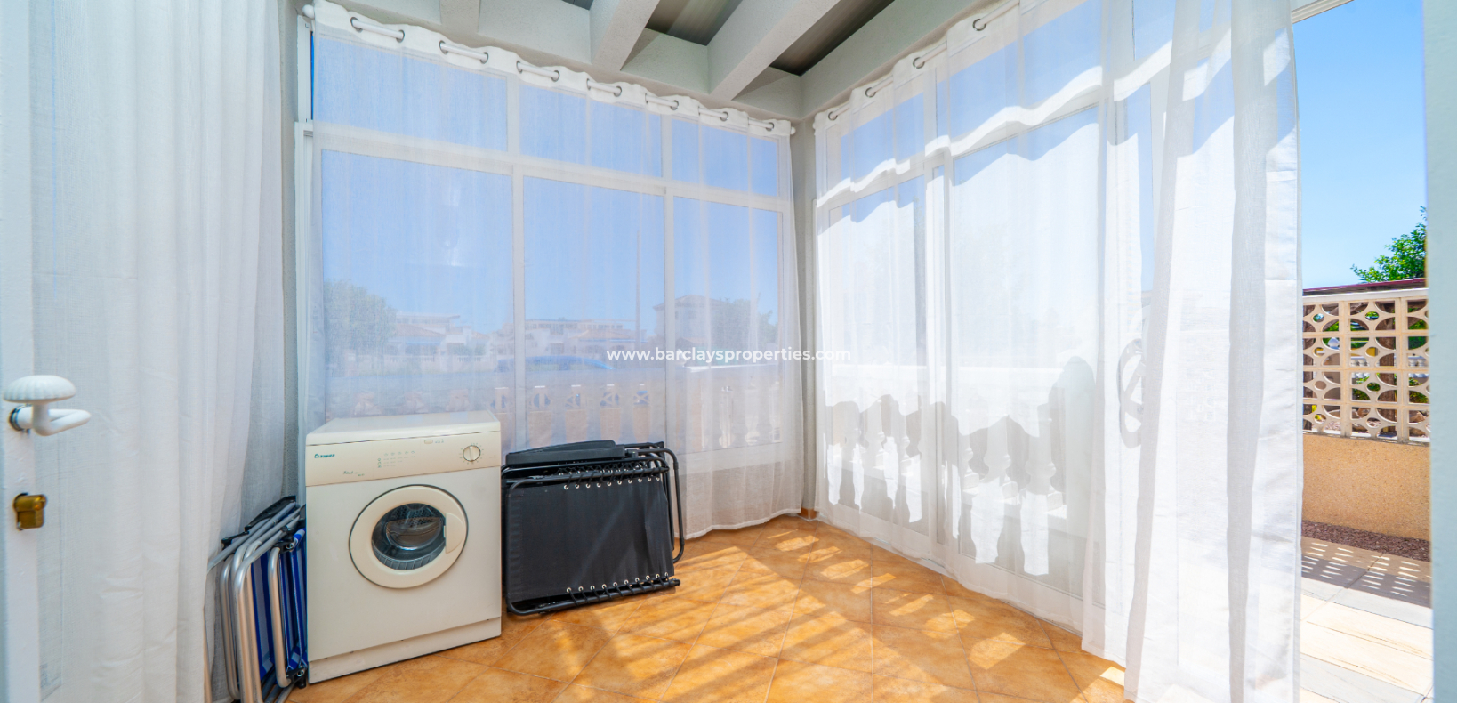 Resale - Semi-Detached - Urb. La Marina