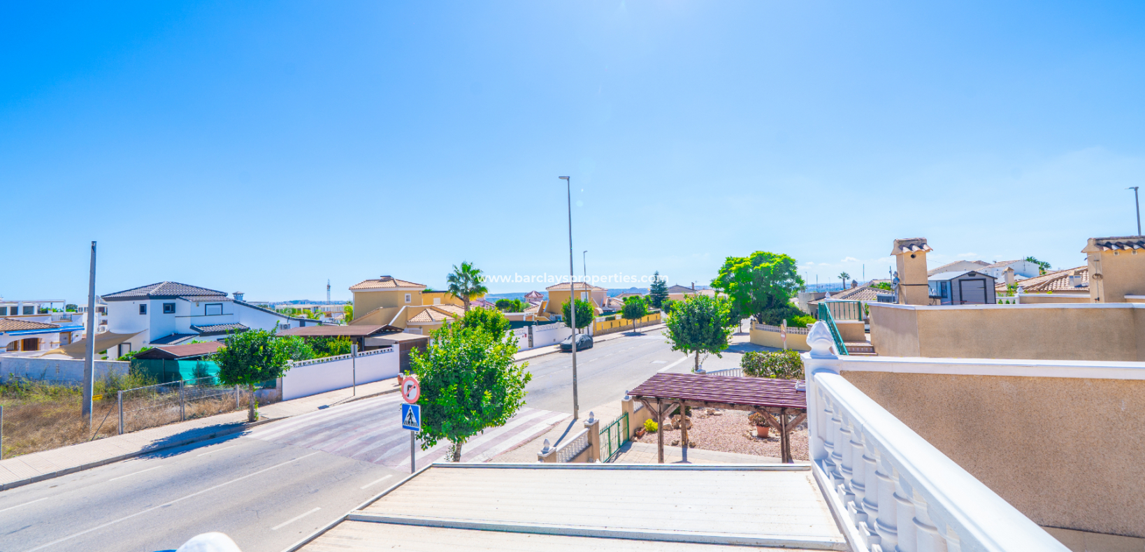 Resale - Semi-Detached - Urb. La Marina