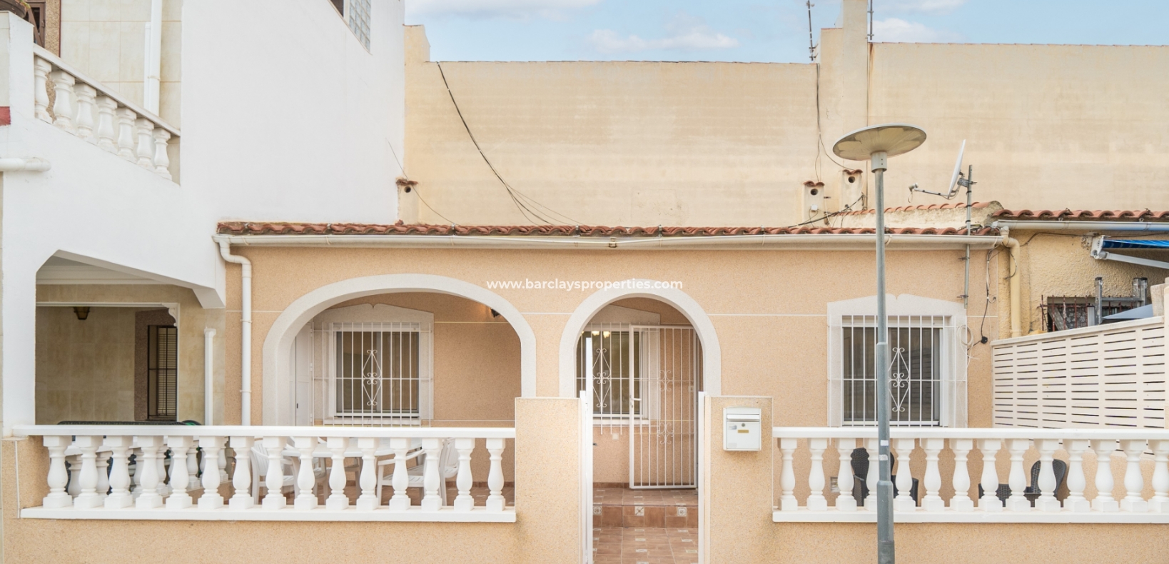 Resale - Terraced - Urb. La Marina