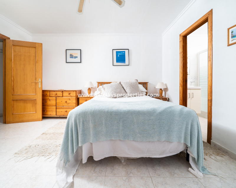 Resale - Terraced - Urb. La Marina