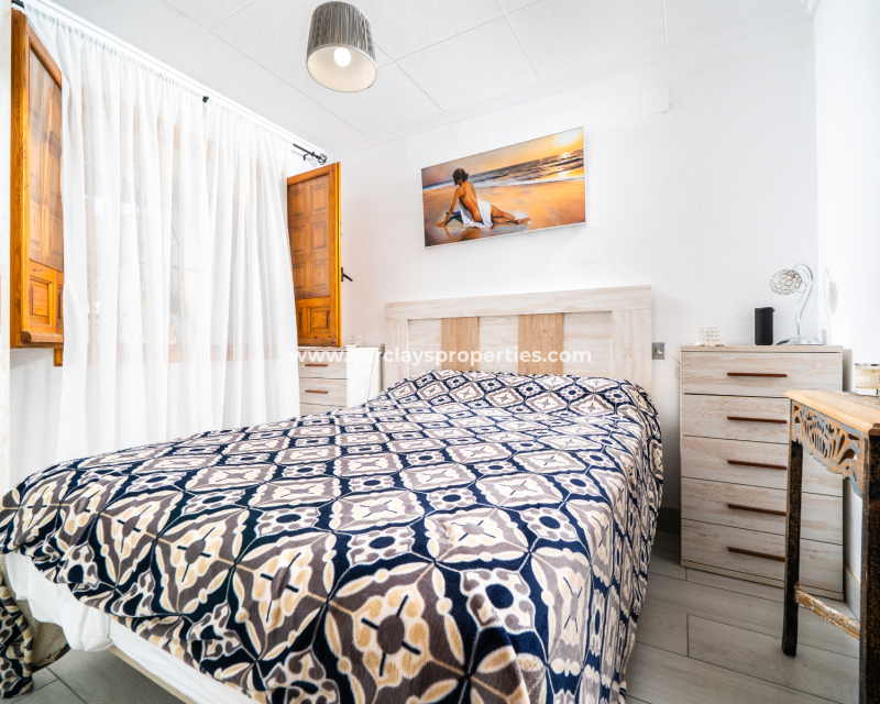 Resale - Terraced - Urb. La Marina