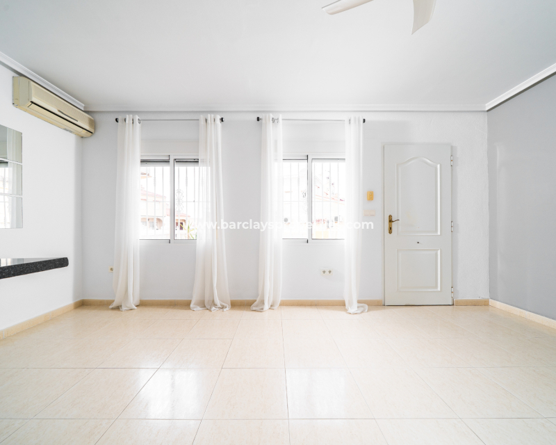 Resale - Terraced - Urb. La Marina