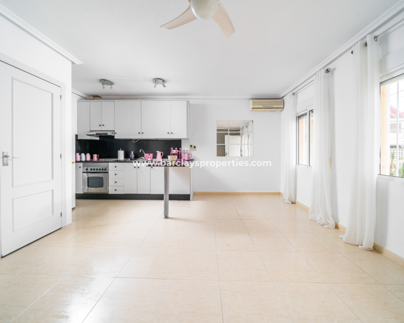 Resale - Terraced - Urb. La Marina