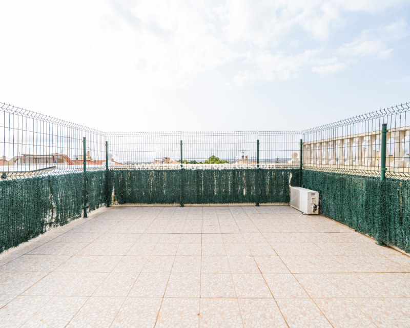 Resale - Terraced - Urb. La Marina