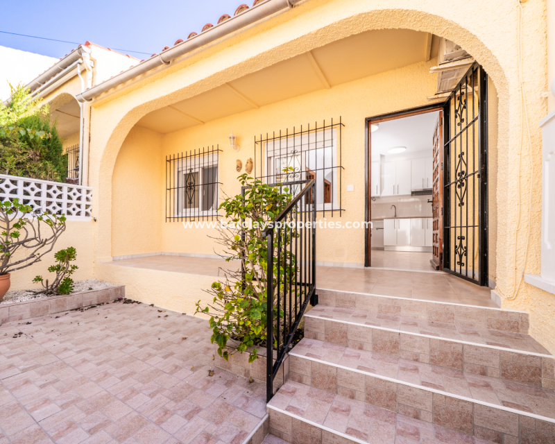 Resale - Terraced - Urb. La Marina