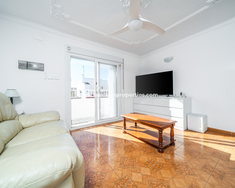 Resale - Terraced - Urb. La Marina