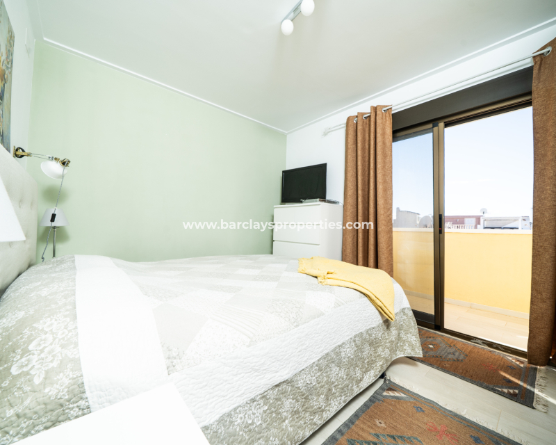 Resale - Terraced - Urb. La Marina