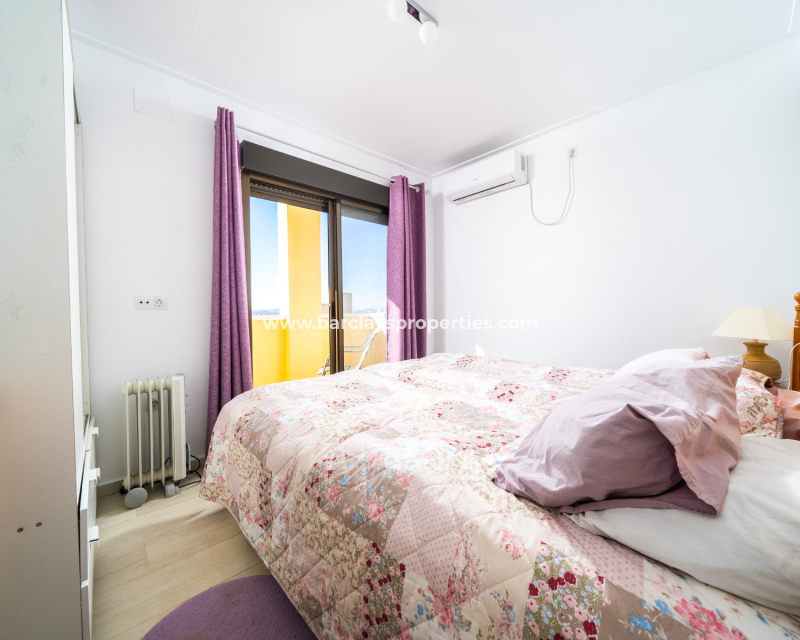 Resale - Terraced - Urb. La Marina