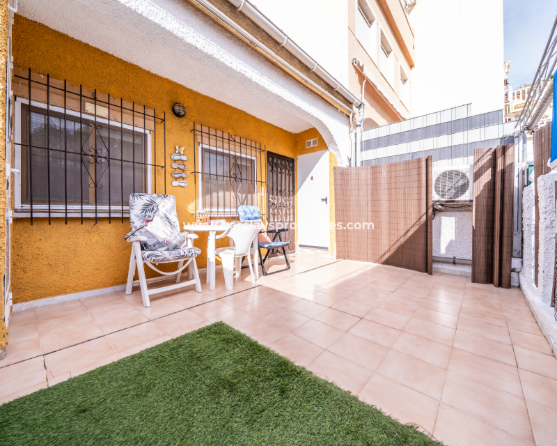 Resale - Terraced - Urb. La Marina