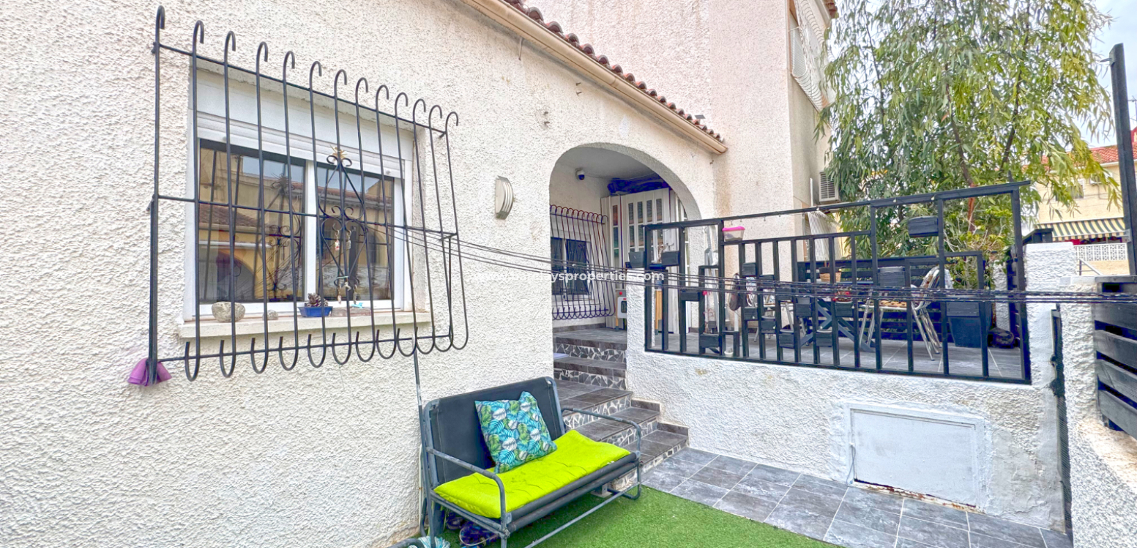 Resale - Terraced - Urb. La Marina