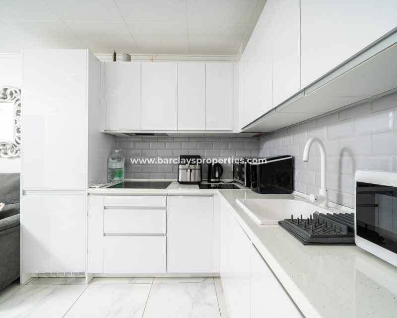 Resale - Terraced - Urb. La Marina