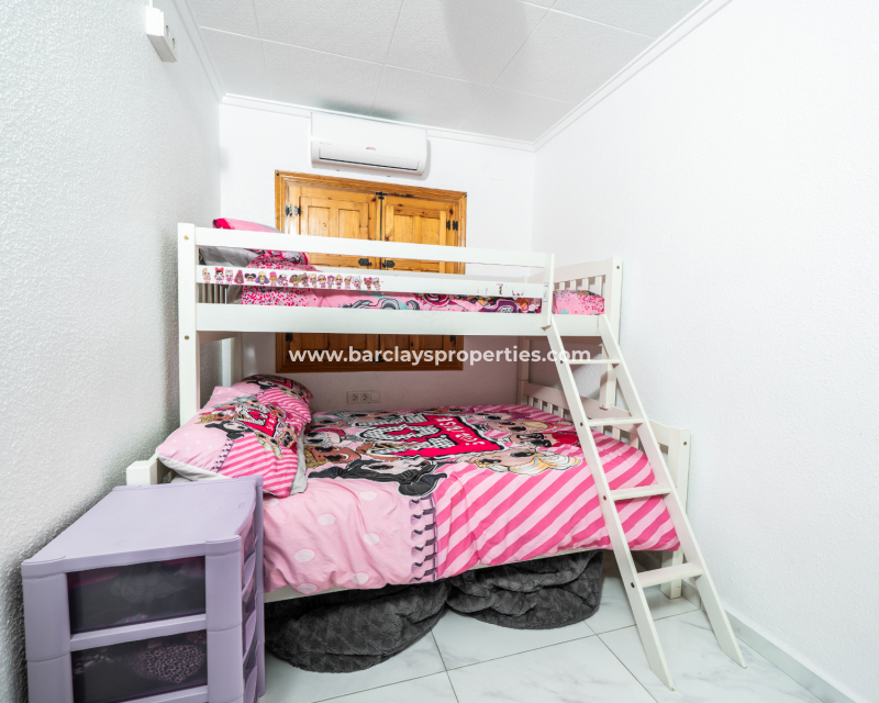 Resale - Terraced - Urb. La Marina