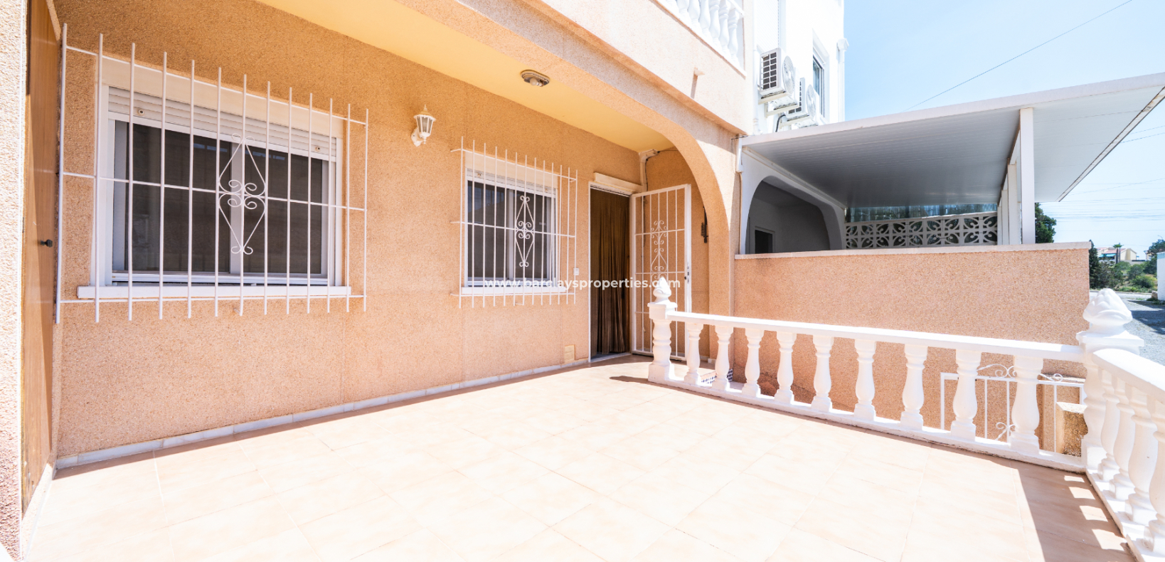 Resale - Terraced - Urb. La Marina
