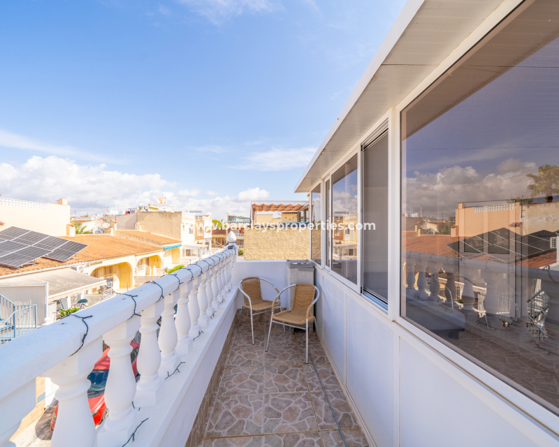 Resale - Terraced - Urb. La Marina