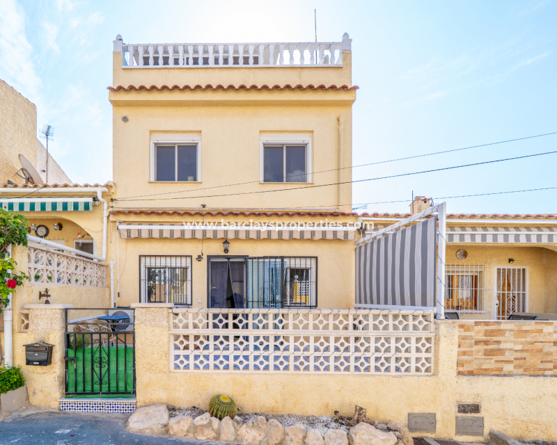 Resale - Terraced - Urb. La Marina