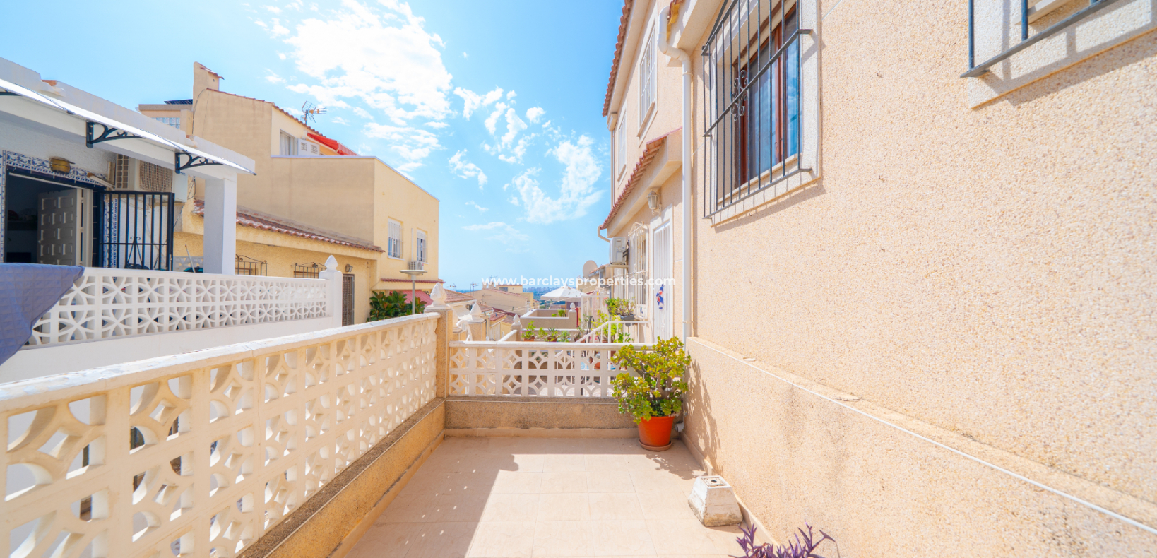 Resale - Terraced - Urb. La Marina