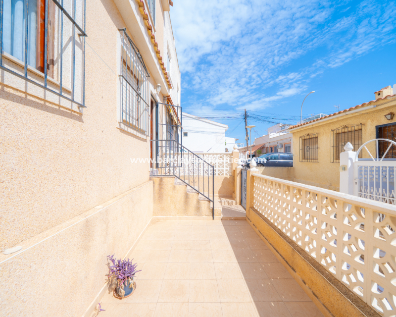 Resale - Terraced - Urb. La Marina