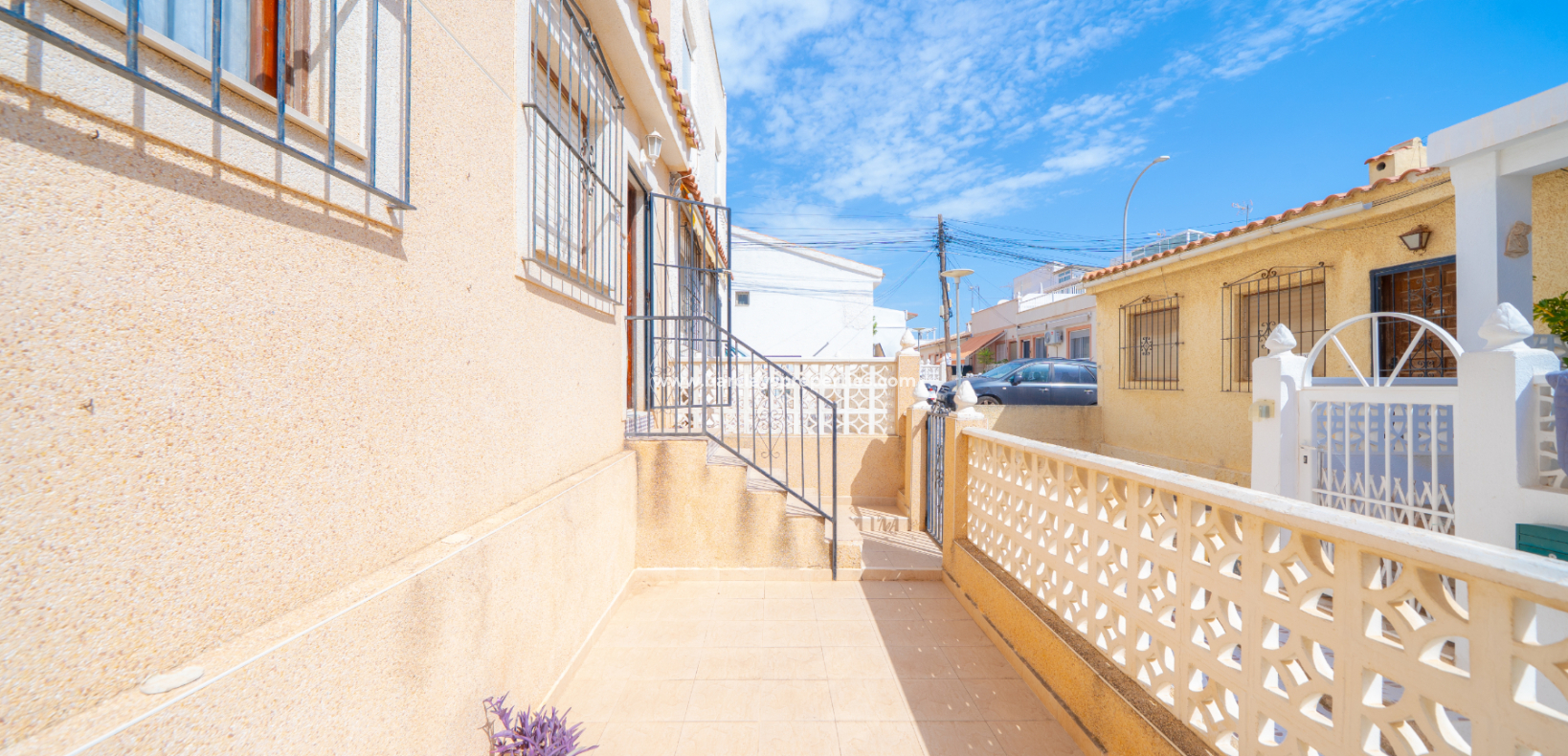 Resale - Terraced - Urb. La Marina