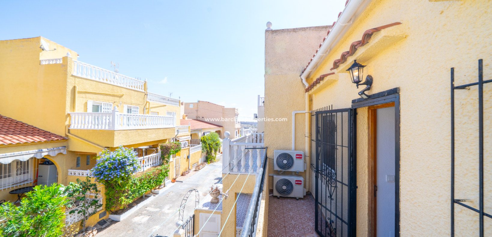 Resale - Terraced - Urb. La Marina