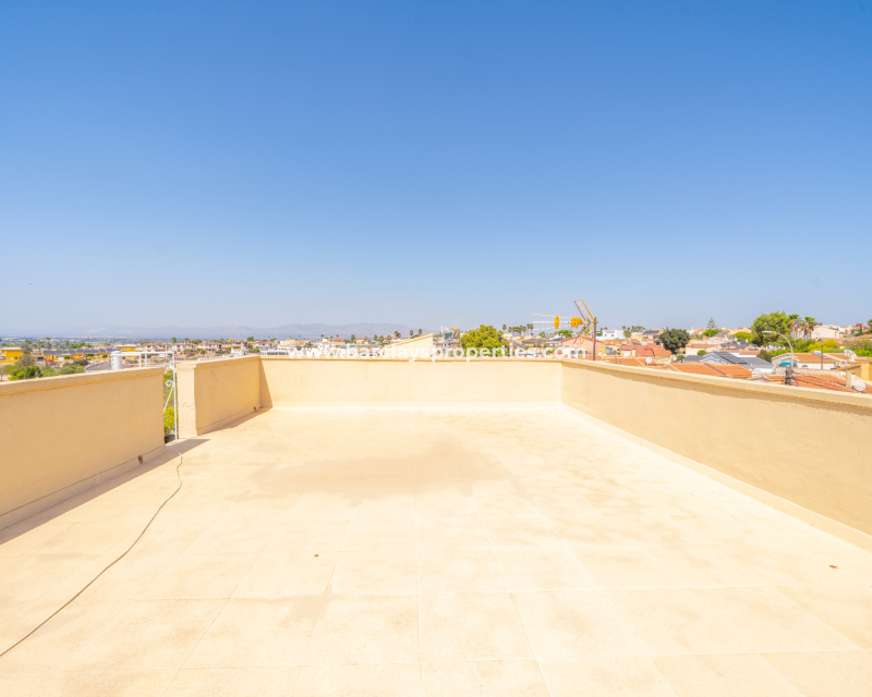 Resale - Terraced - Urb. La Marina