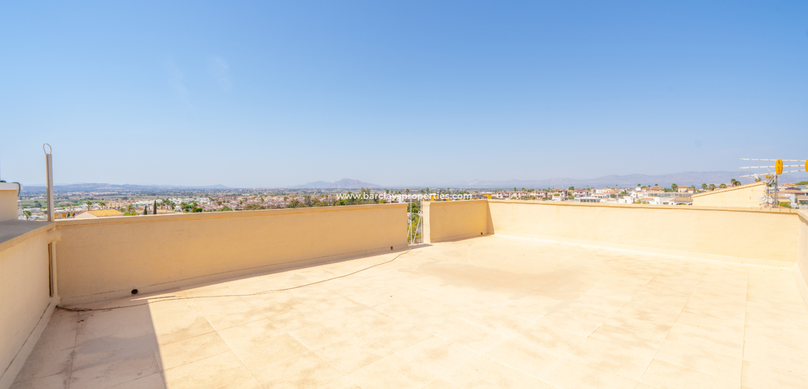 Resale - Terraced - Urb. La Marina