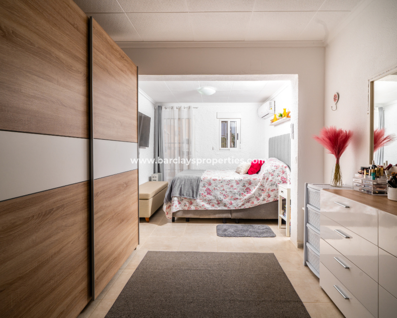 Resale - Terraced - Urb. La Marina