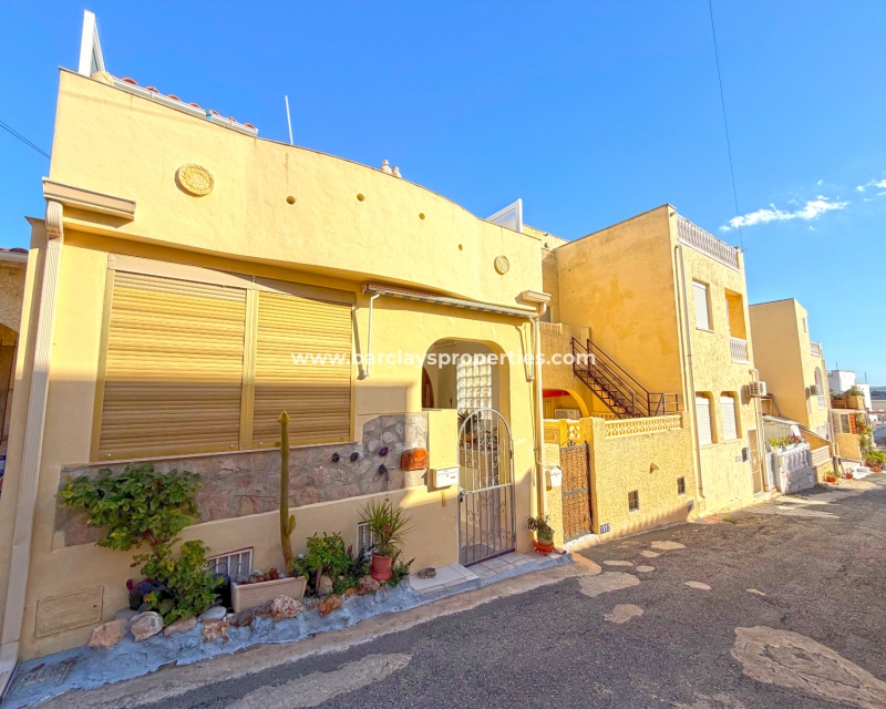 Resale - Terraced - Urb. La Marina