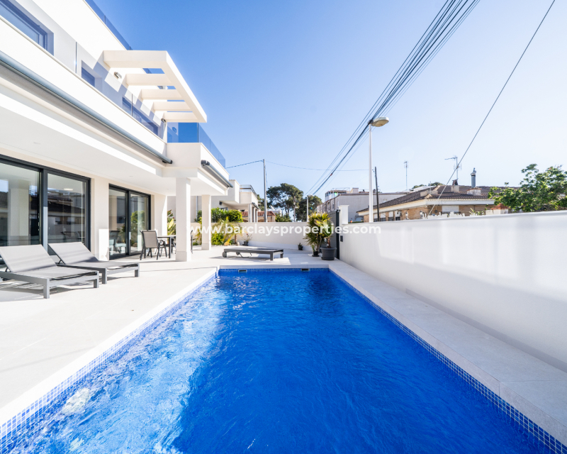 Reventa - Chalet Independiente - Guardamar del Segura - Urb Costabella