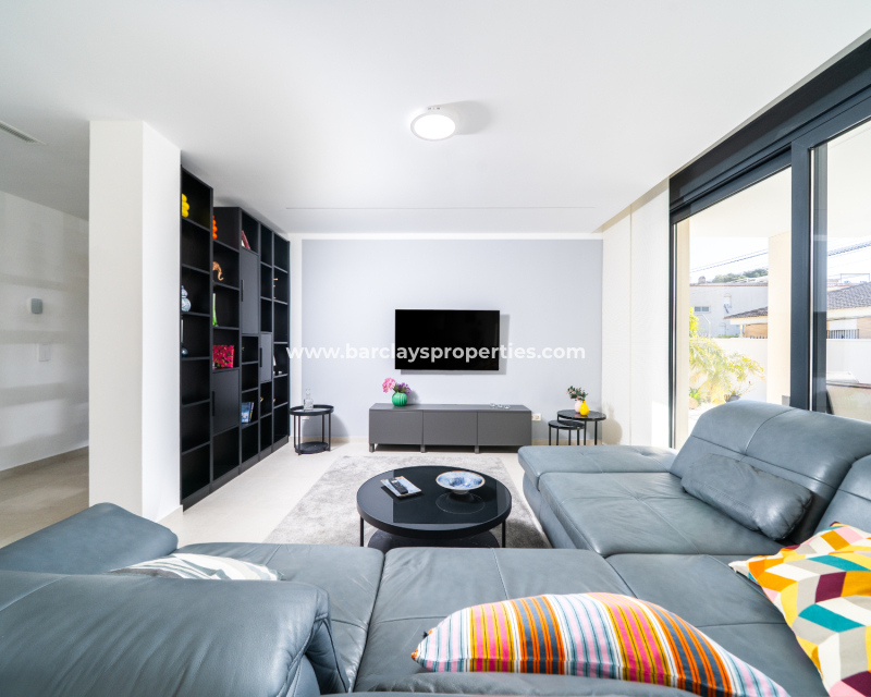 Reventa - Chalet Independiente - Guardamar del Segura - Urb Costabella