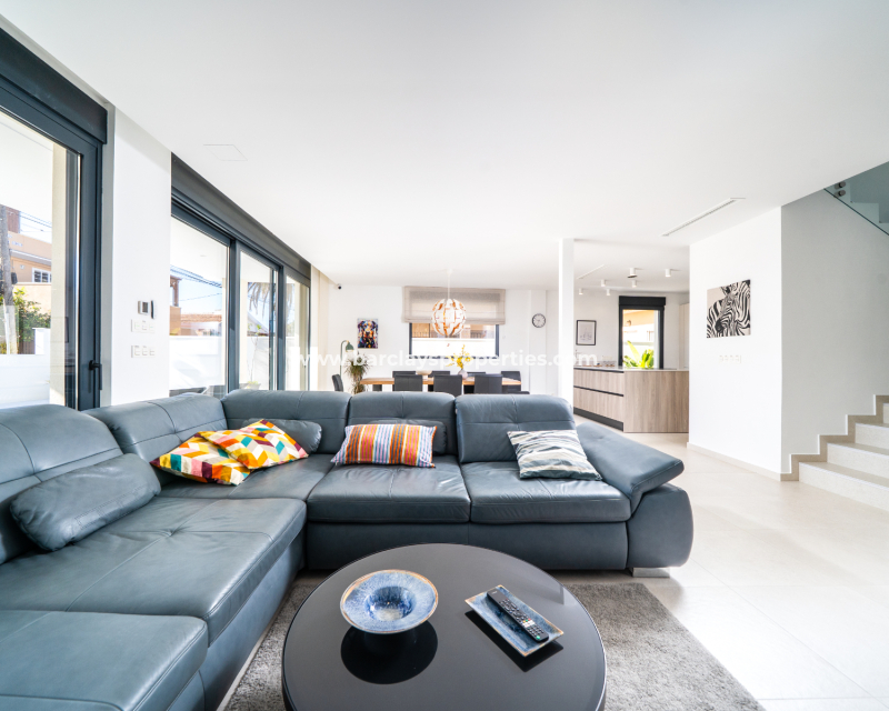 Reventa - Chalet Independiente - Guardamar del Segura - Urb Costabella