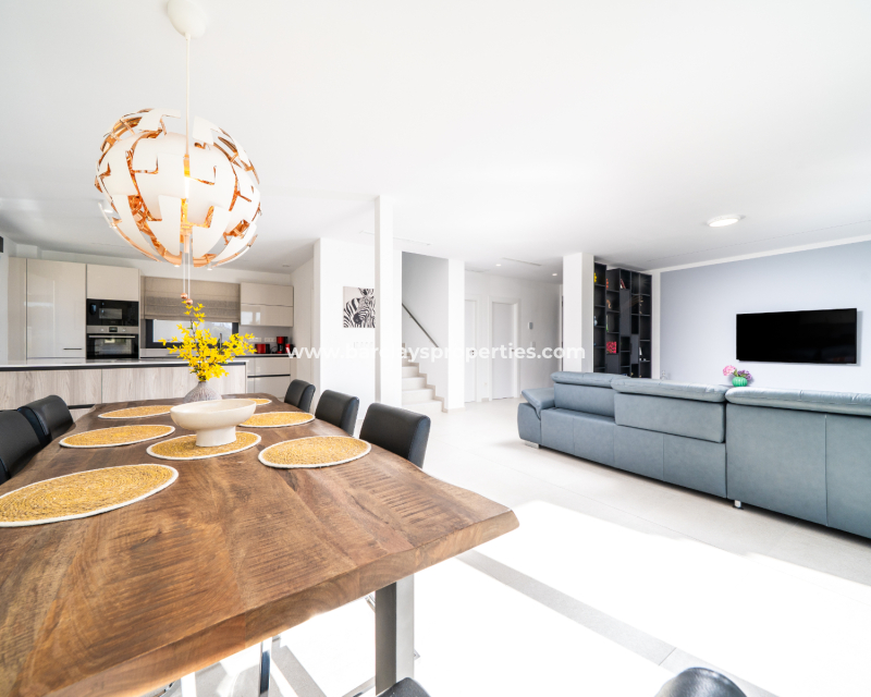 Reventa - Chalet Independiente - Guardamar del Segura - Urb Costabella