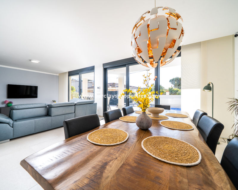 Reventa - Chalet Independiente - Guardamar del Segura - Urb Costabella