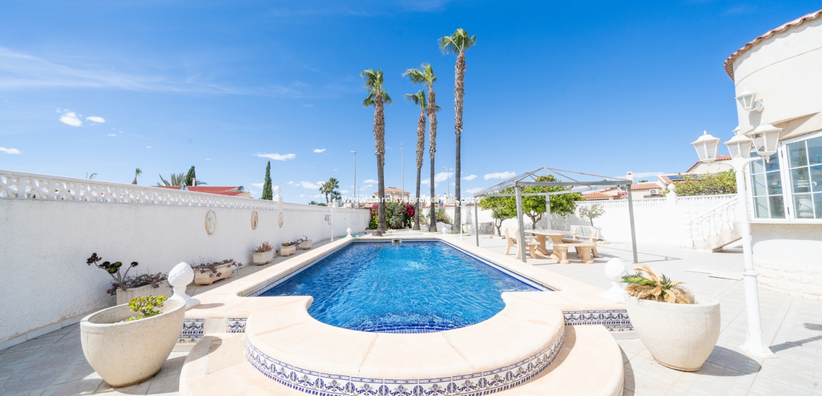 Reventa - Chalet Independiente - Urb. La Marina