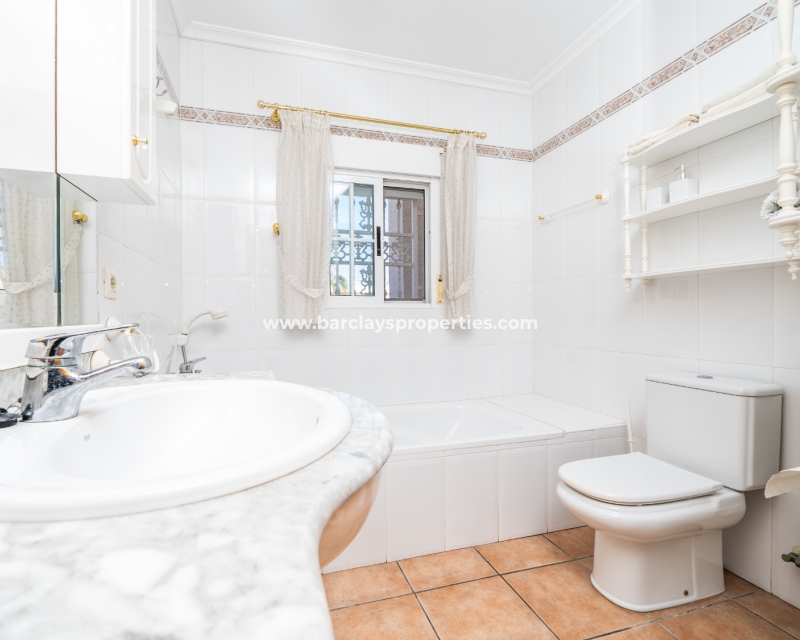 Reventa - Chalet Independiente - Urb. La Marina