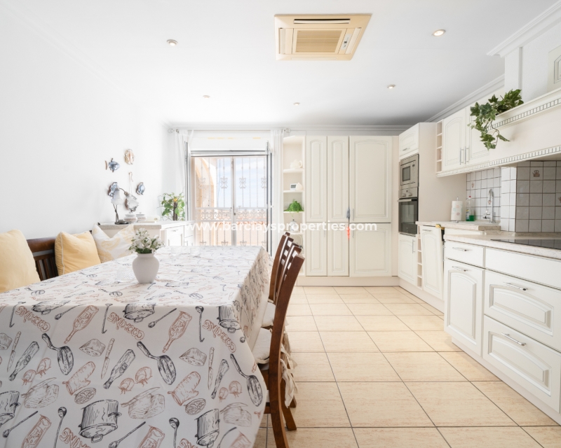 Reventa - Chalet Independiente - Urb. La Marina