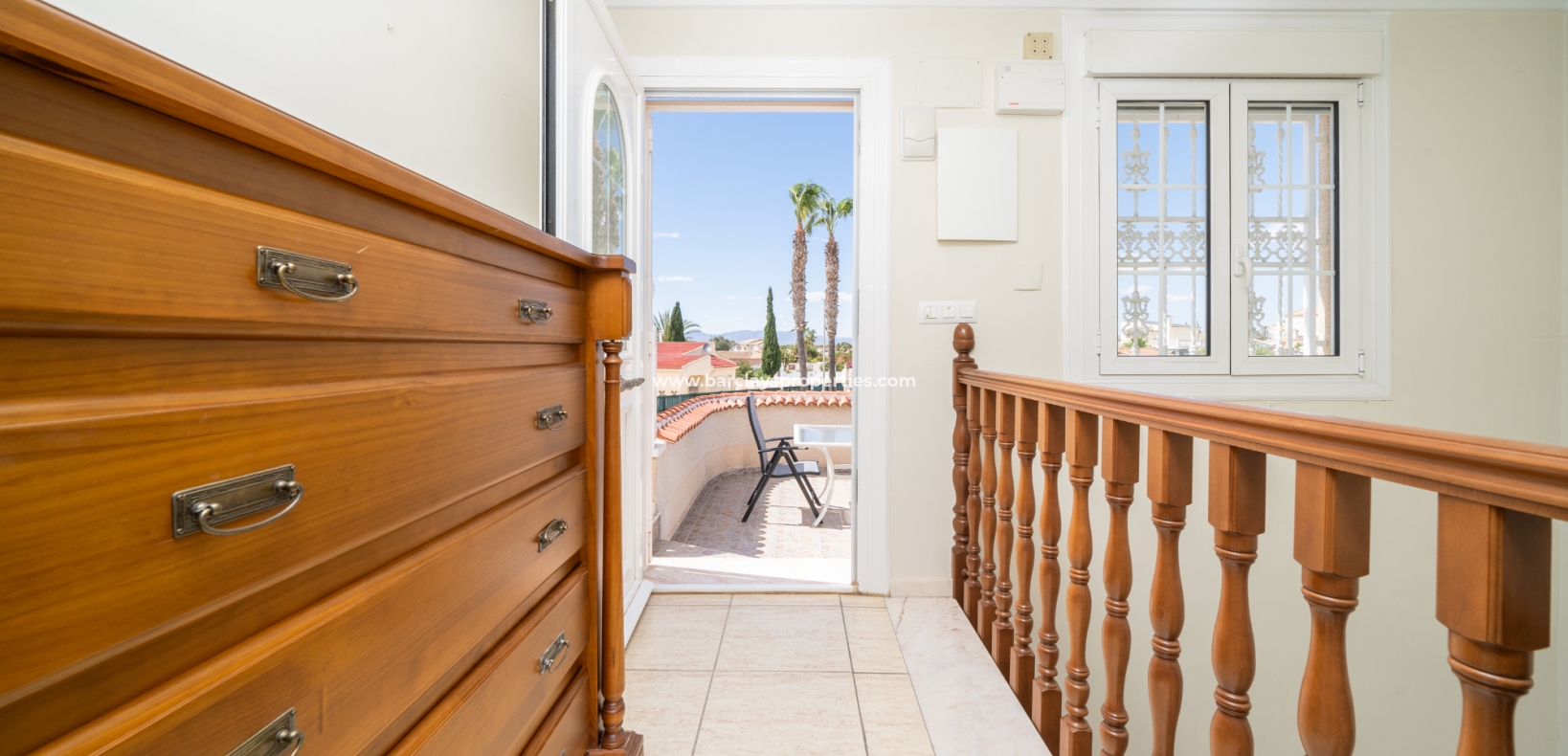 Reventa - Chalet Independiente - Urb. La Marina