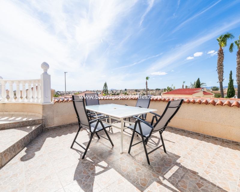 Reventa - Chalet Independiente - Urb. La Marina