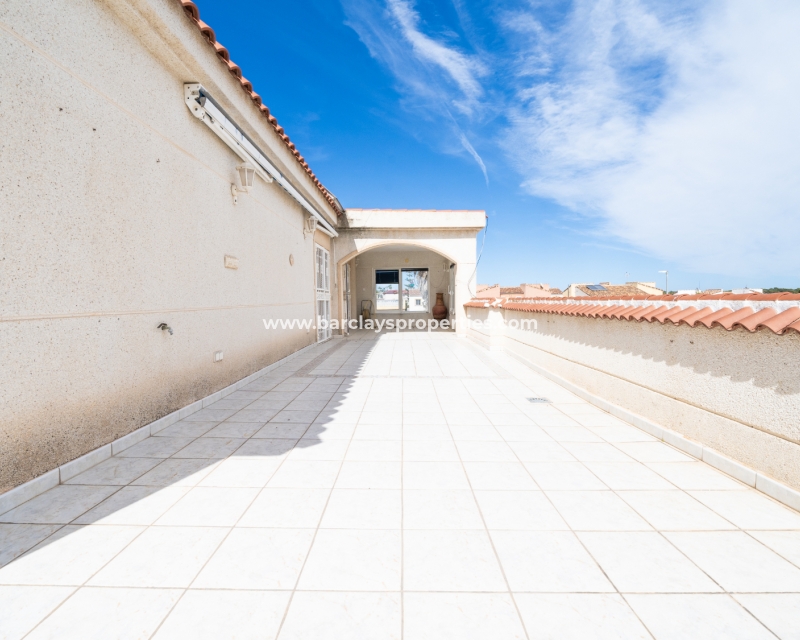 Reventa - Chalet Independiente - Urb. La Marina