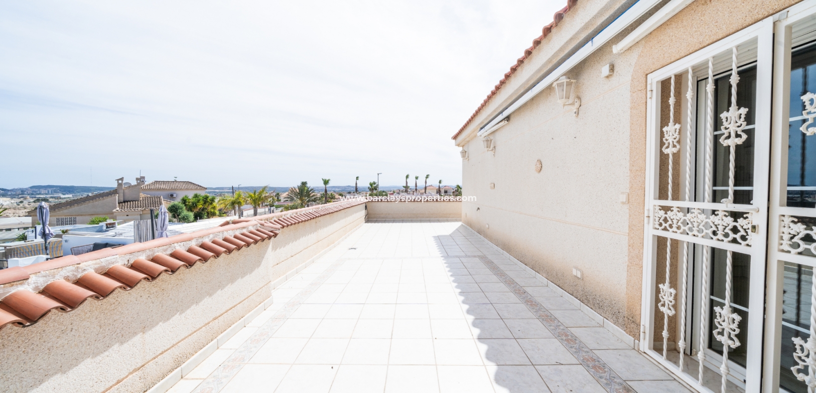 Reventa - Chalet Independiente - Urb. La Marina