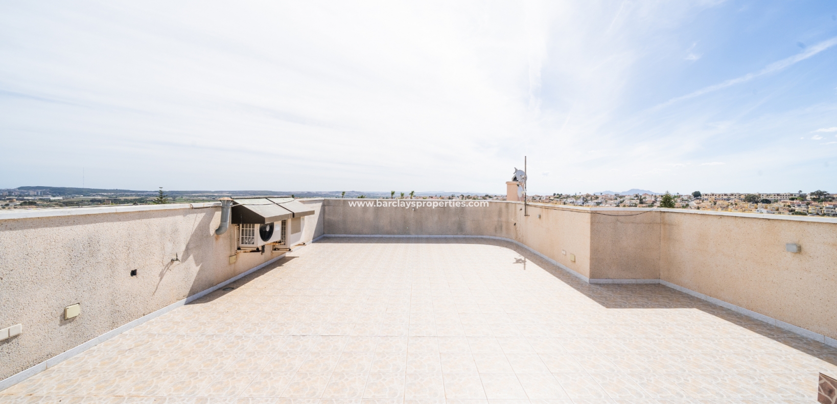 Reventa - Chalet Independiente - Urb. La Marina