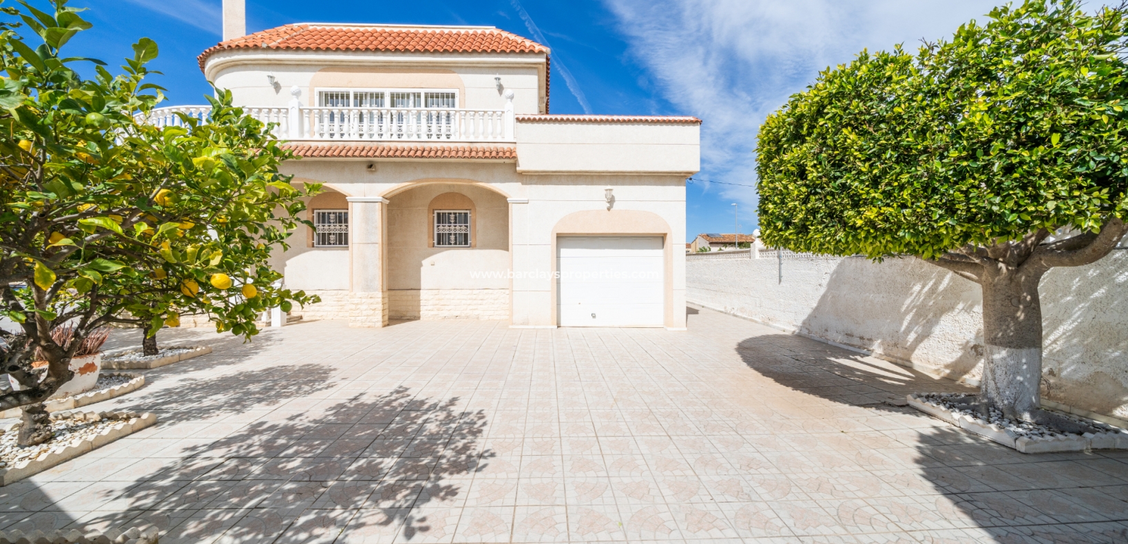 Reventa - Chalet Independiente - Urb. La Marina