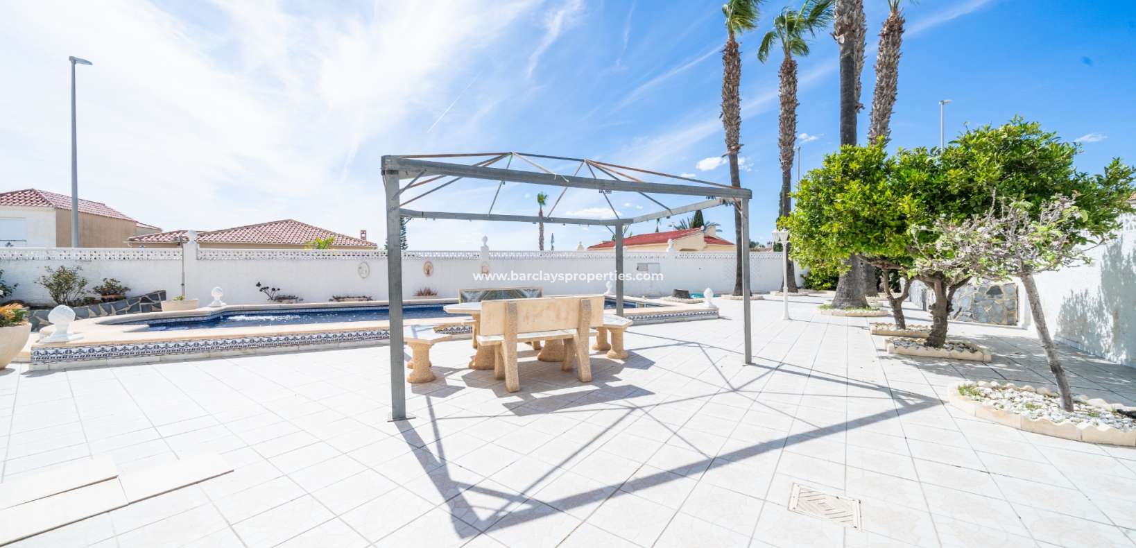 Reventa - Chalet Independiente - Urb. La Marina